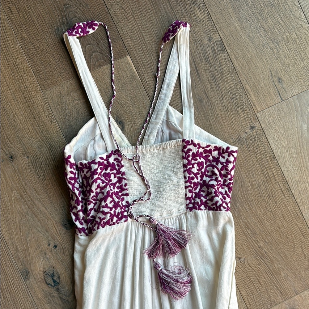 Elegant White and Purple Maxi Dress - Picture 4 of 5